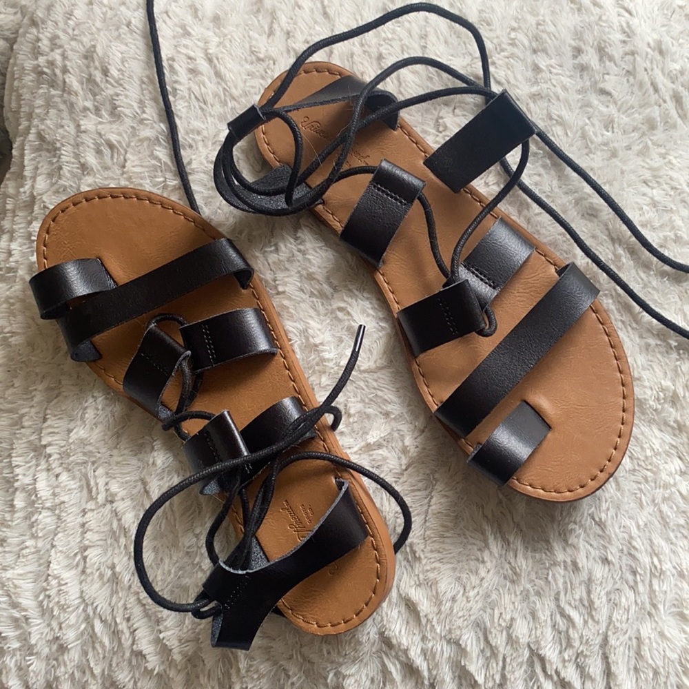 Universal thread size 9 sandals